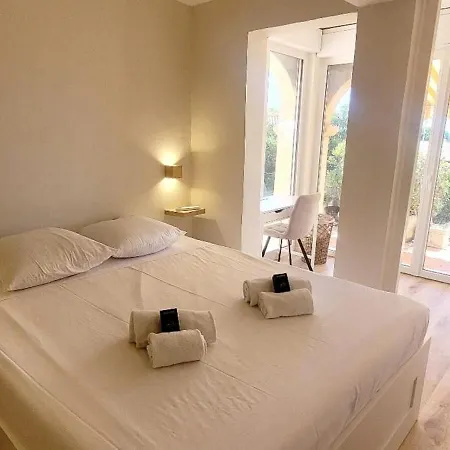 Hébergement de vacances Maison Moderne Avec Vue - à